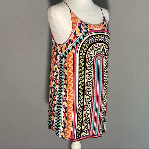 Colorful Groovy Small Geometric Patterned Sleeveless Blouse - Picture 2 of 12